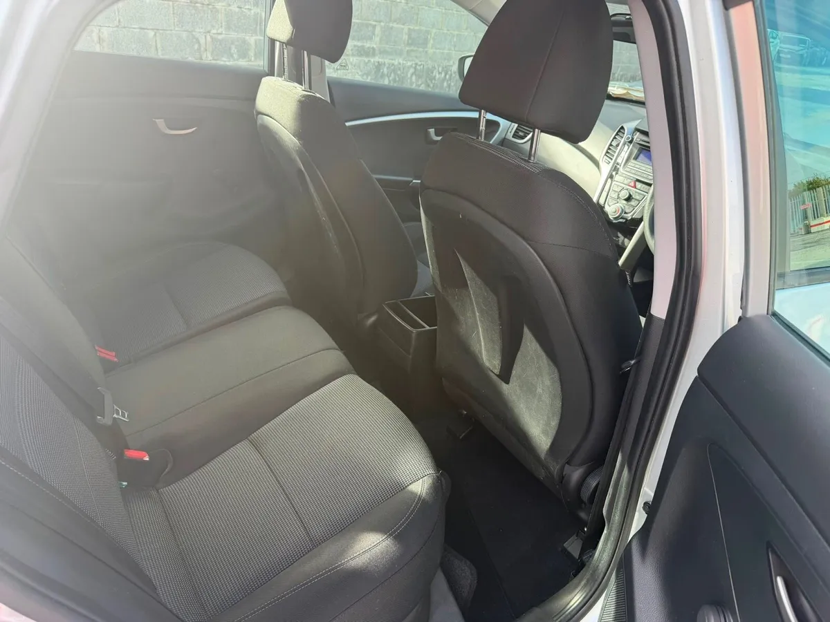 151 Hyundai i30 1.4 Petrol Nct 10/27 56,000 miles - Image 3