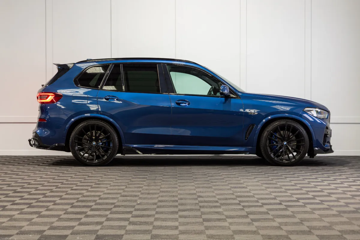 2022 BMW X5 X-Drive 45e M-Sport - Image 6