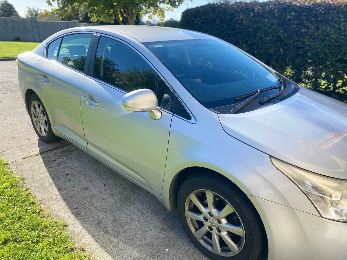 Toyota Avensis 2011 - Image 3