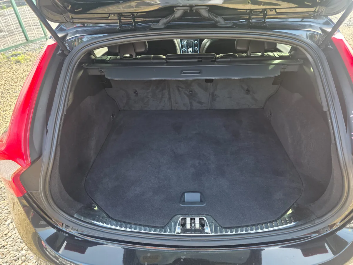 2018 Volvo V60 D4 R-Design 190 BHP - Image 6