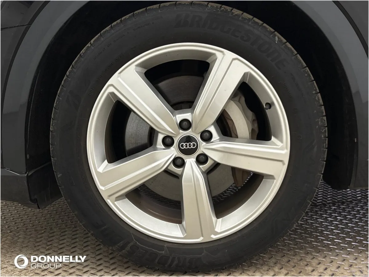 Audi E-tron 230kW 50 Quattro 71kWh Technik 5dr Aut - Image 5