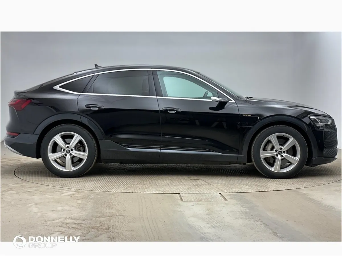 Audi E-tron 230kW 50 Quattro 71kWh Technik 5dr Aut - Image 4