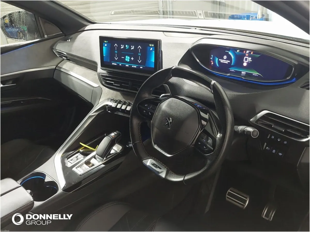 Peugeot 3008 1.6 Hybrid 225 GT Premium 5dr e-EAT8 - Image 4