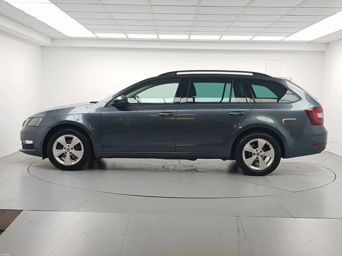 Skoda Octavia COMBI AMBITION 1.0TSI 115HP - Image 5