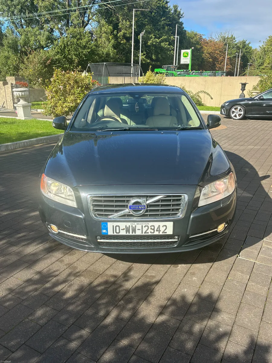 2010 Volvo S80 low miles one owner - Image 3