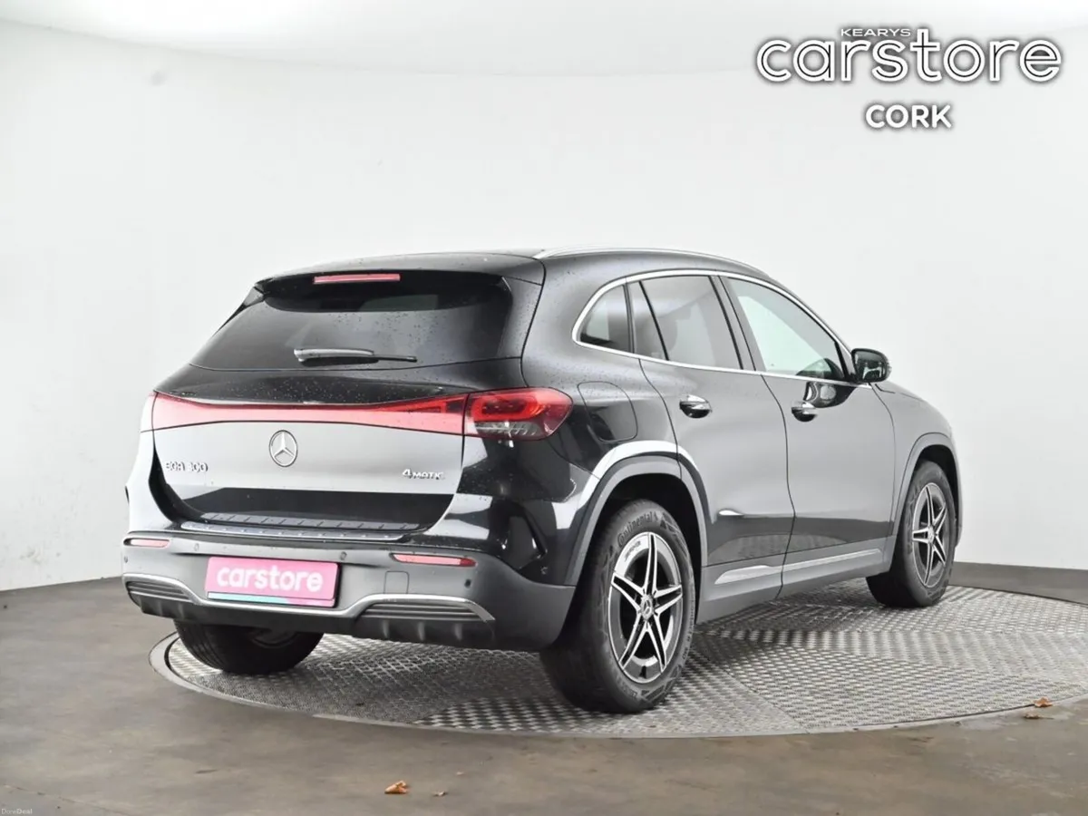Mercedes-Benz EQA EQA 300 4MATIC AMG LINE - Image 5