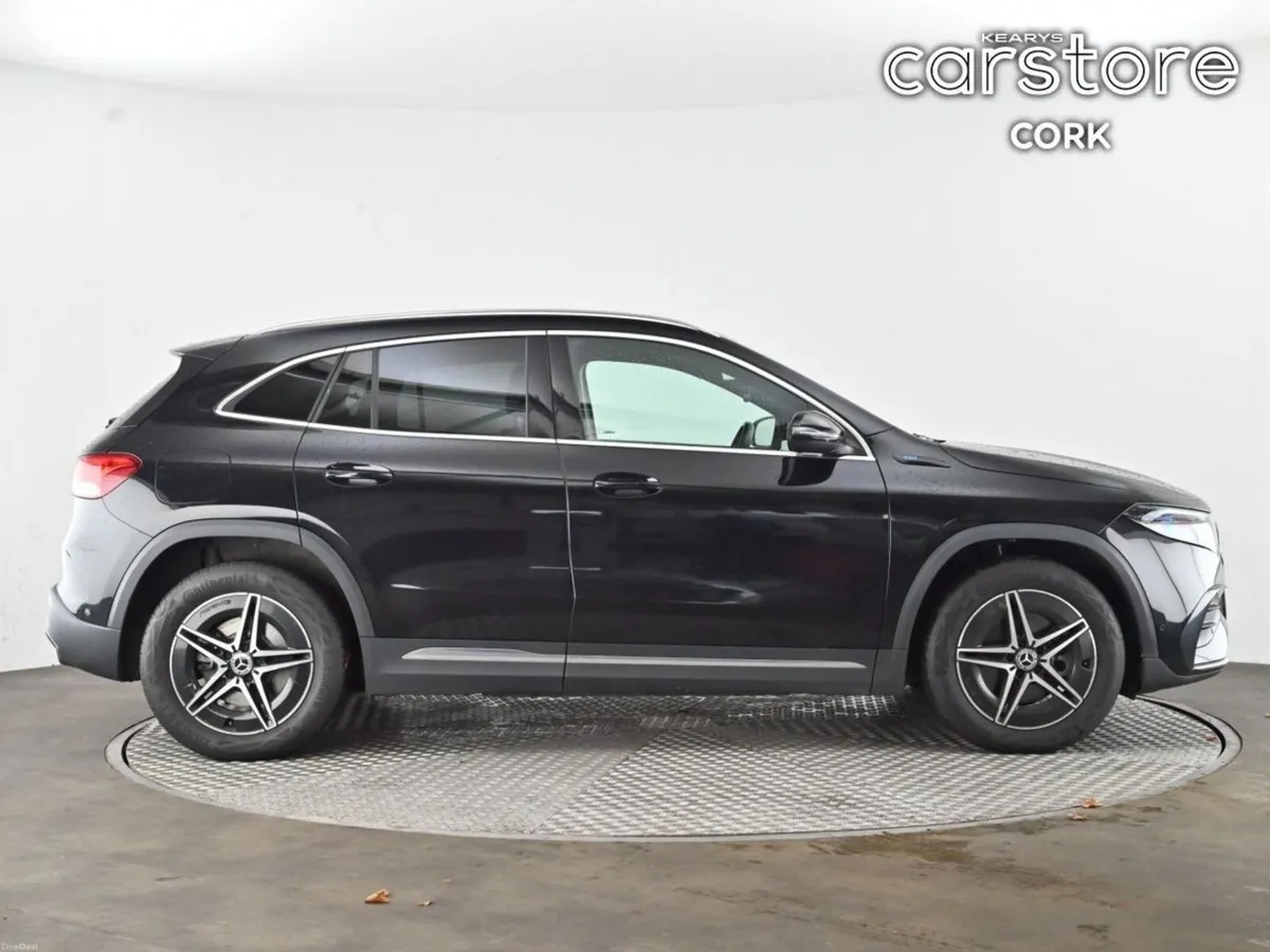 Mercedes-Benz EQA EQA 300 4MATIC AMG LINE - Image 2