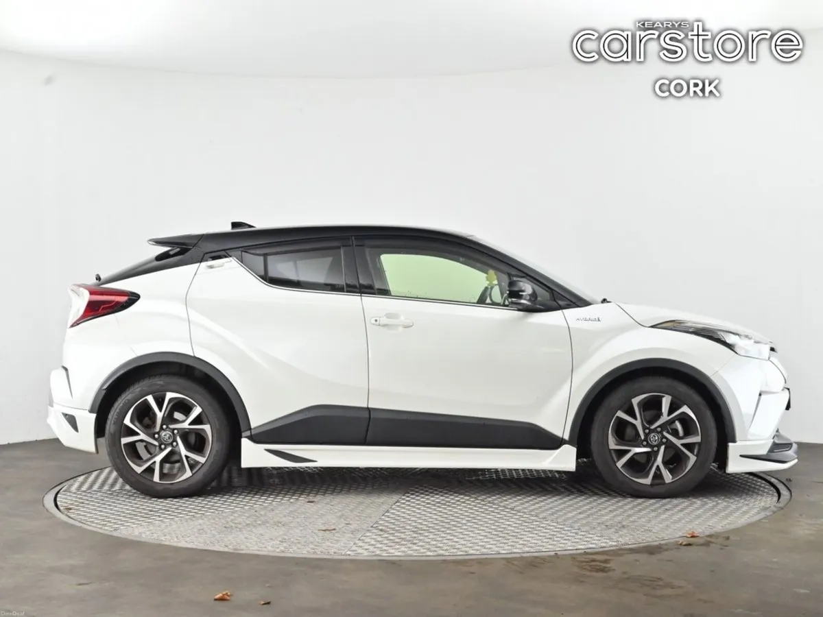 Toyota C-HR 1.8 HYBRID LUNA - Image 2