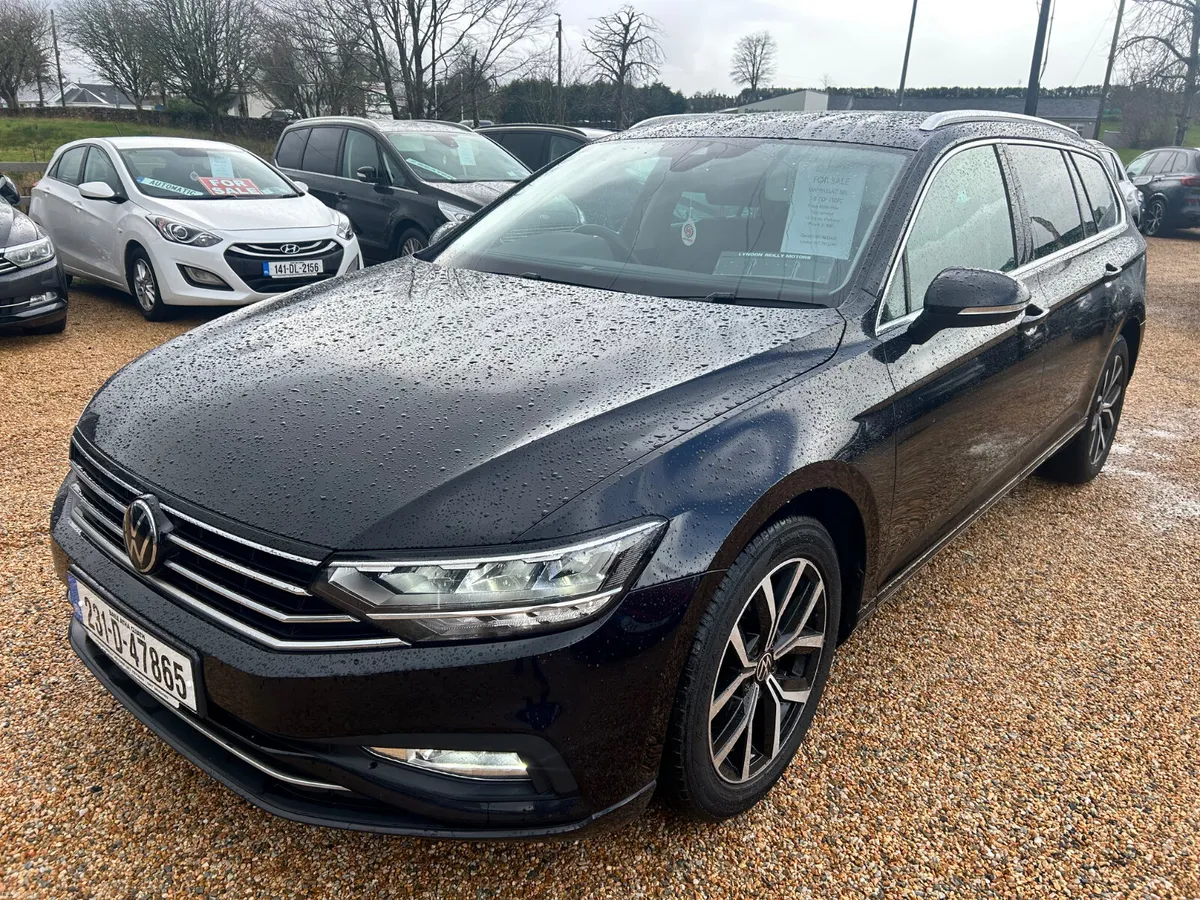 Volkswagen Passat SEL - Image 3