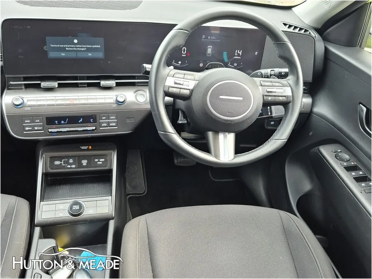 Hyundai KONA Signature HEV 1.6 Petrol 5dr - Image 3