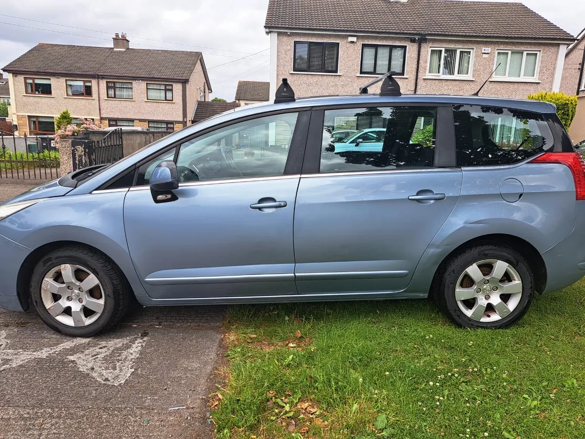 Peugeot 5008 - Image 2