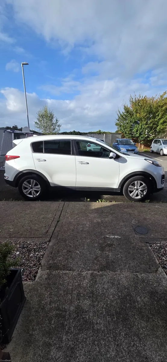 Kia Sportage 2016 - Image 2