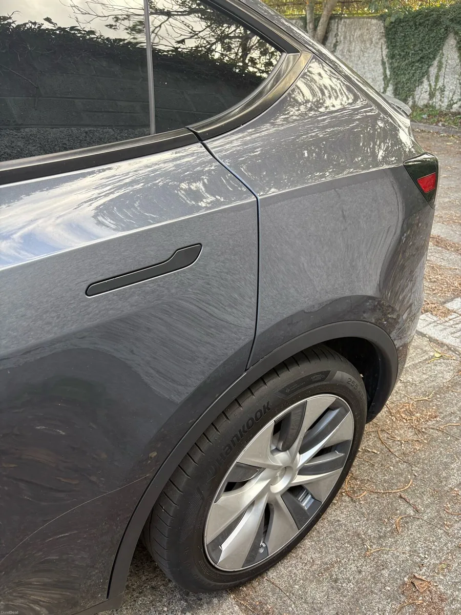 Tesla Model Y RWD.    LOW MILEAGE   2023 - Image 5