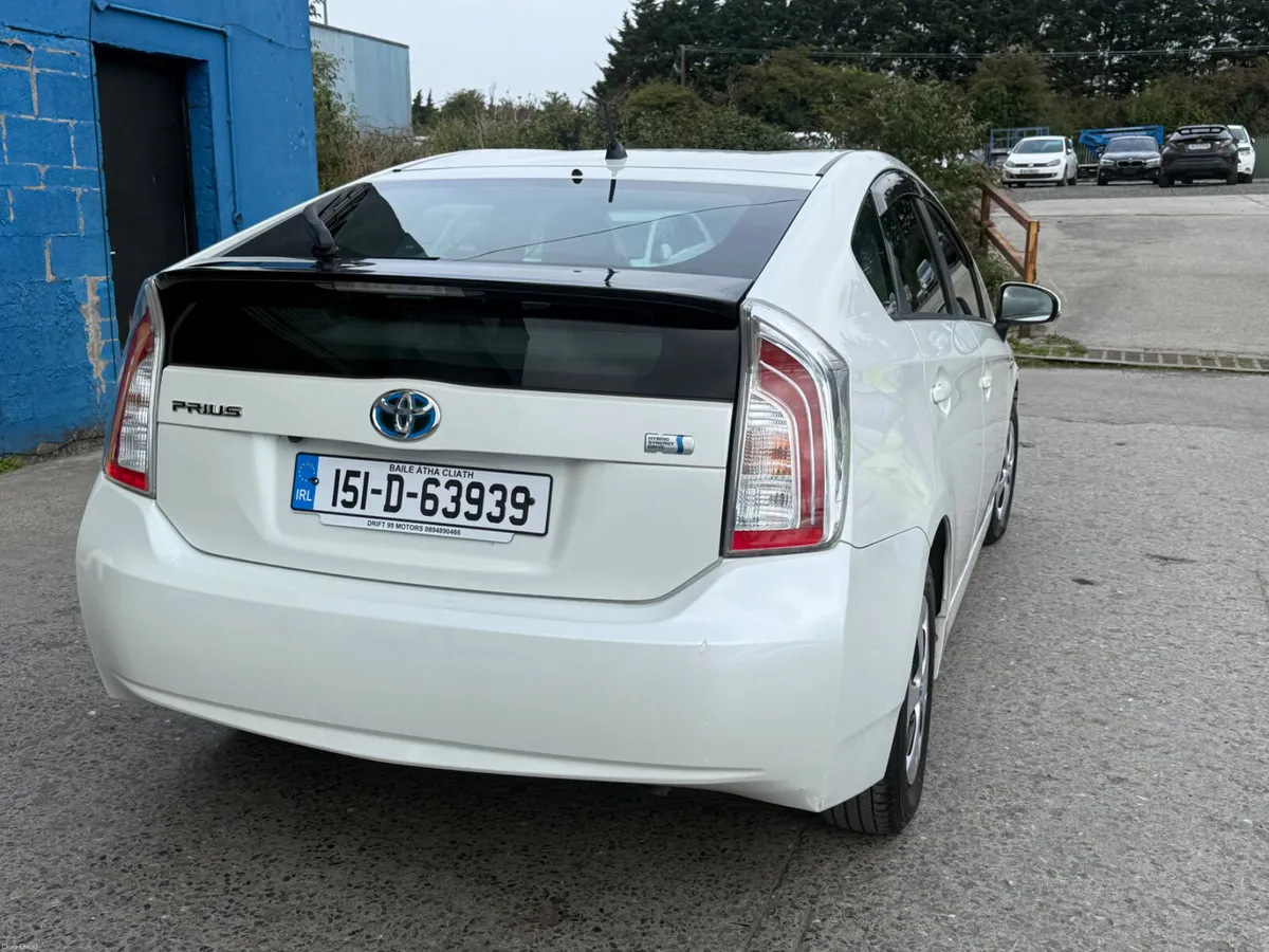 2015 Toyota Prius Hybrid Automatic - Image 5
