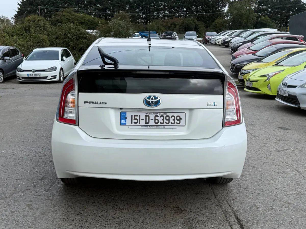 2015 Toyota Prius Hybrid Automatic - Image 6