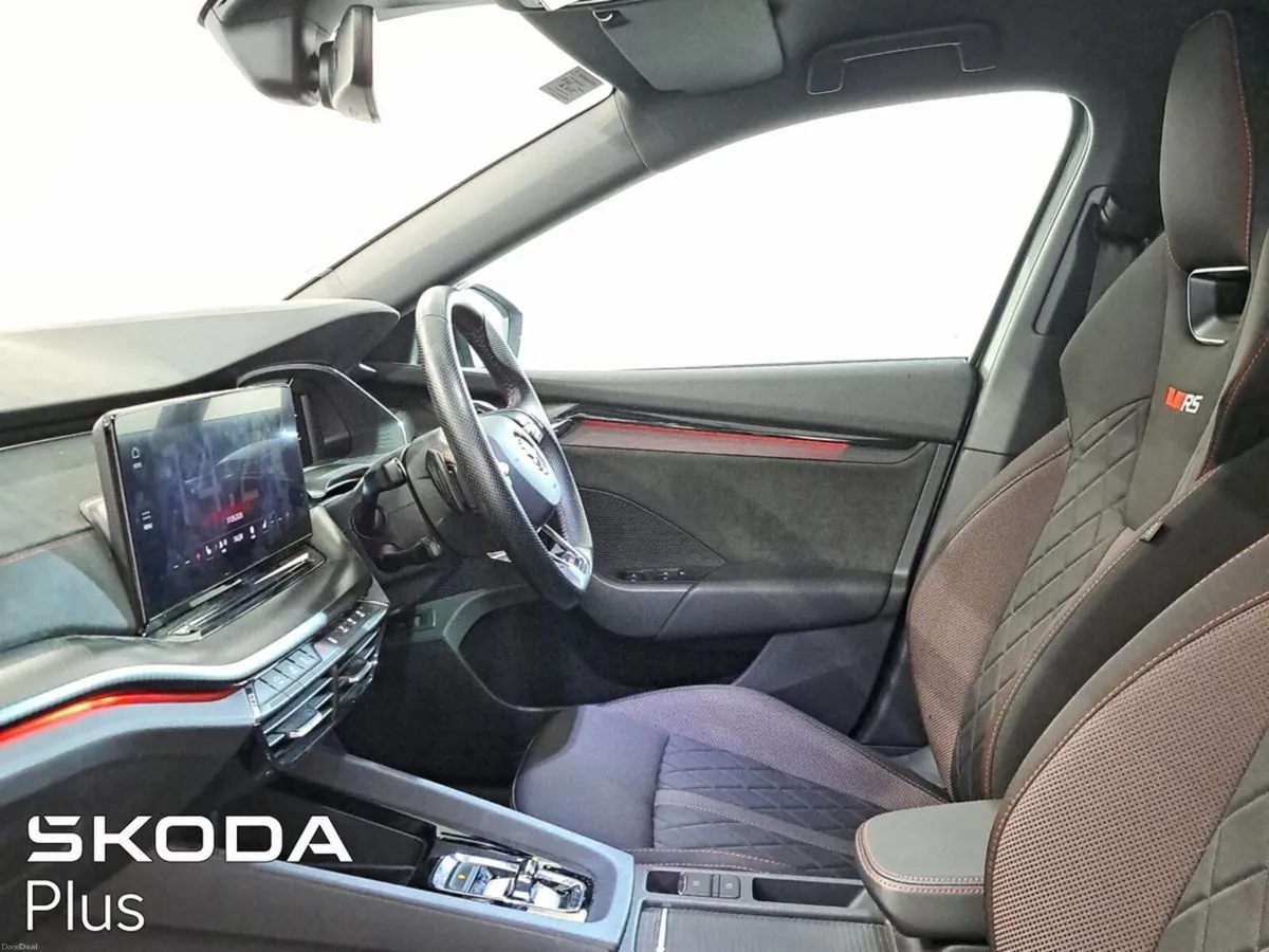 Skoda Octavia OCTAVIA C RS 2.0TDI 200HP DSG - Image 4