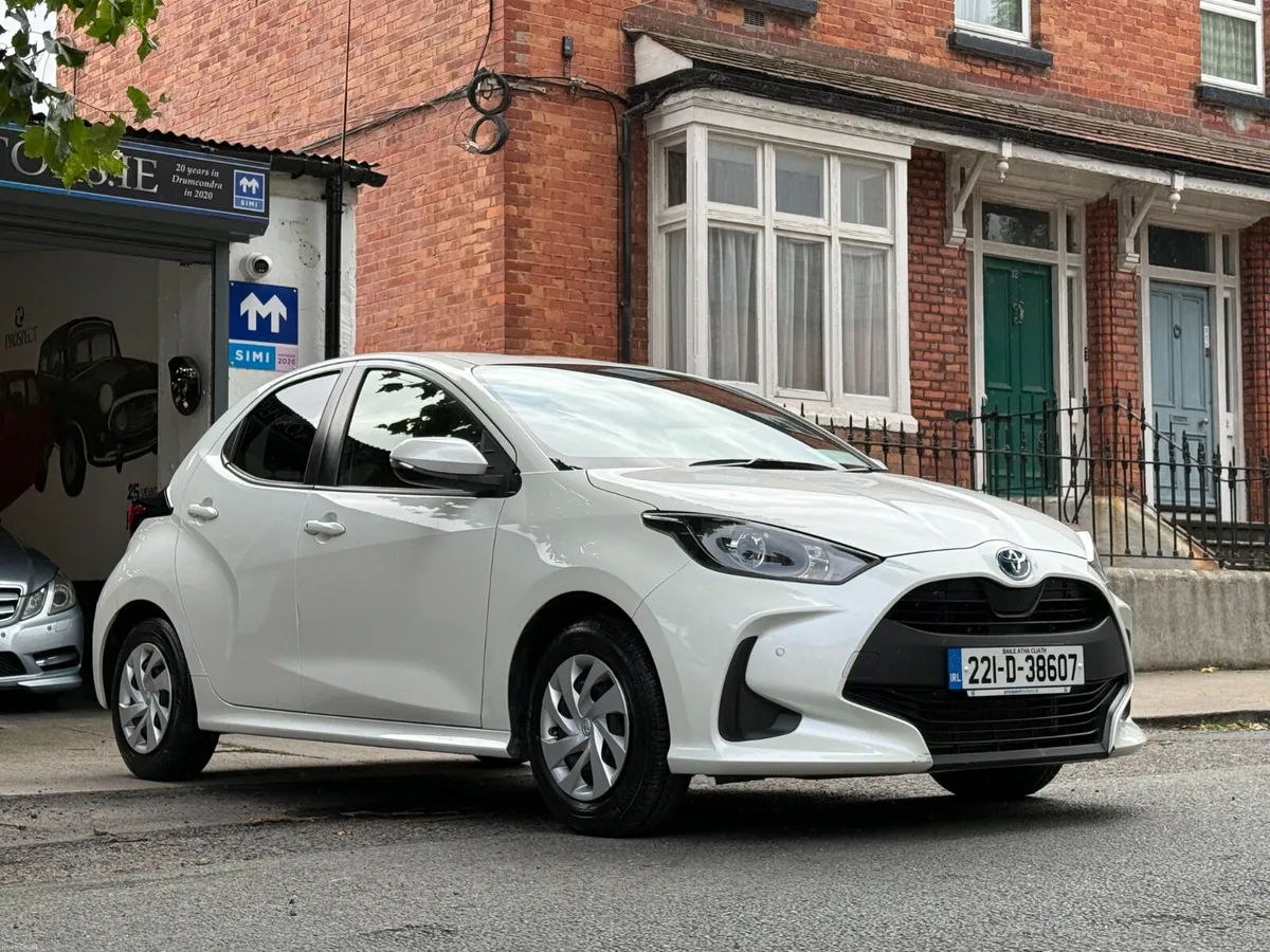 2022 Toyota Yaris, Hybrid Automatic, New Nct 10/28 - Image 3
