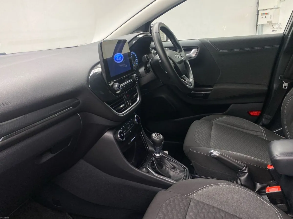 Ford Puma 1.0L EcoBoost Hybrid 125PS Titanium - Image 2