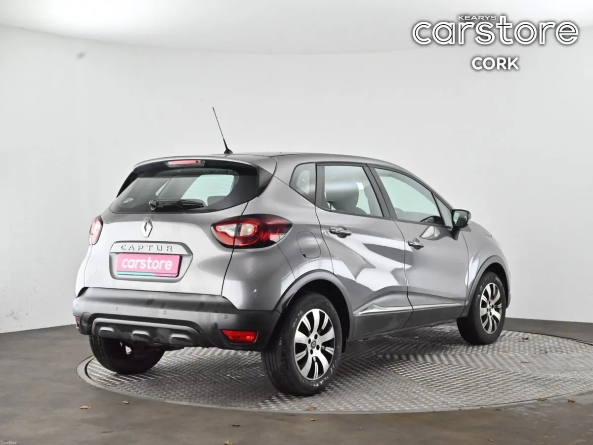 Renault Captur TCE 90 PLAY - Image 5