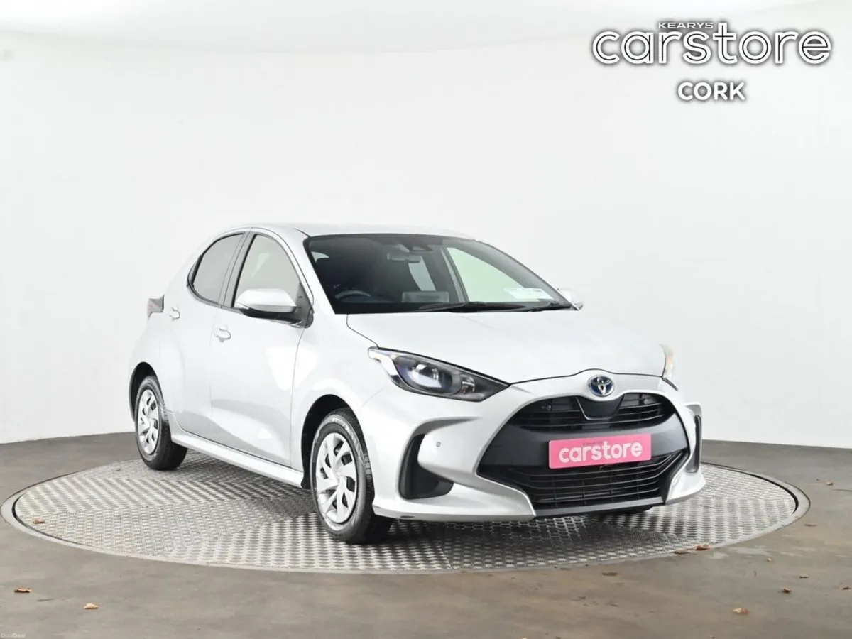 Toyota Yaris 1.5 - Image 1