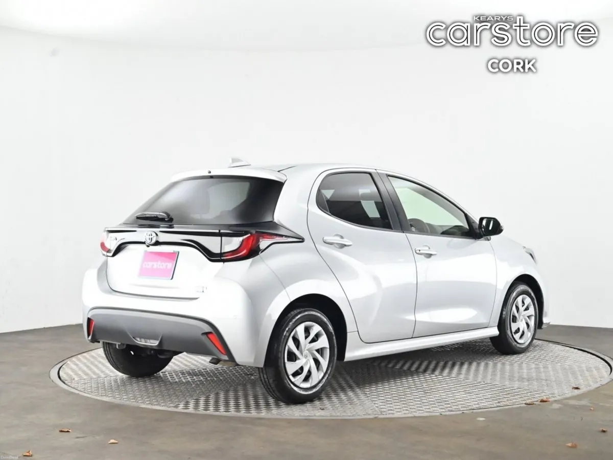 Toyota Yaris 1.5 - Image 5