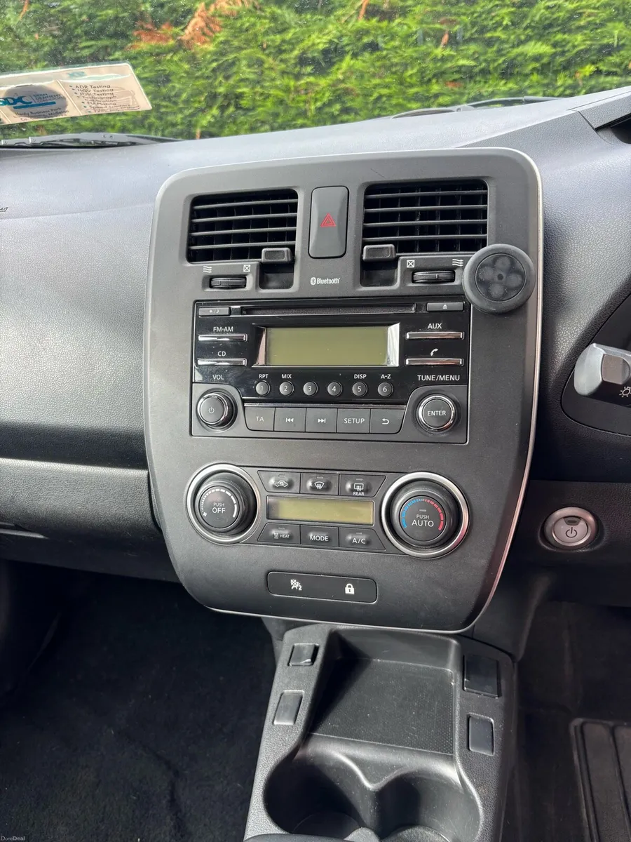 Nissan Leaf 2014 automatic - Image 5