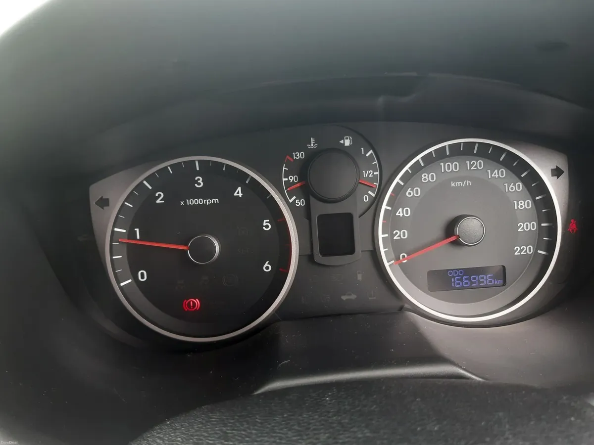 Hyundai i20 2013 - Image 2