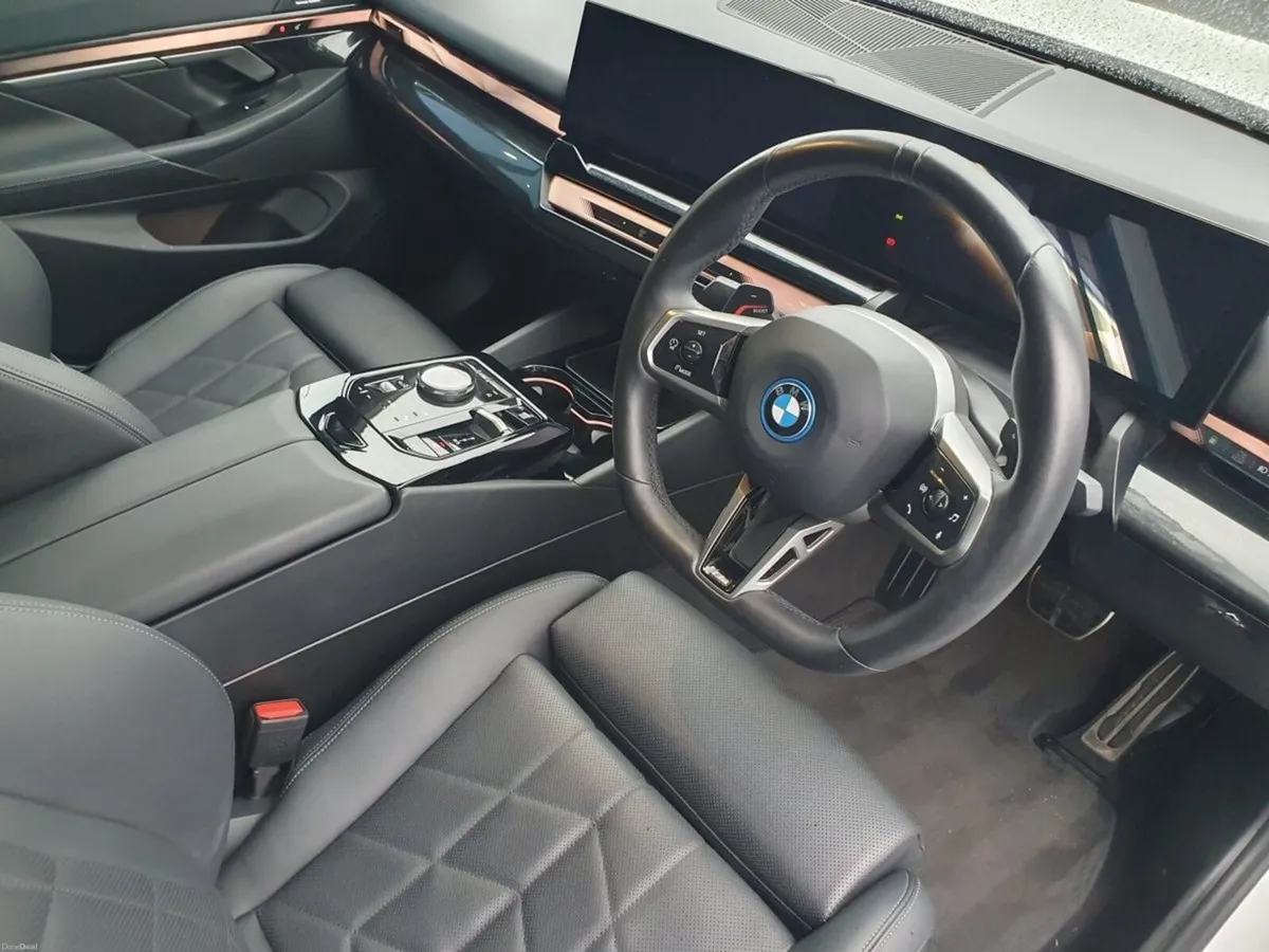 BMW 5-Series 530e M Sport Pro Saloon - Image 6