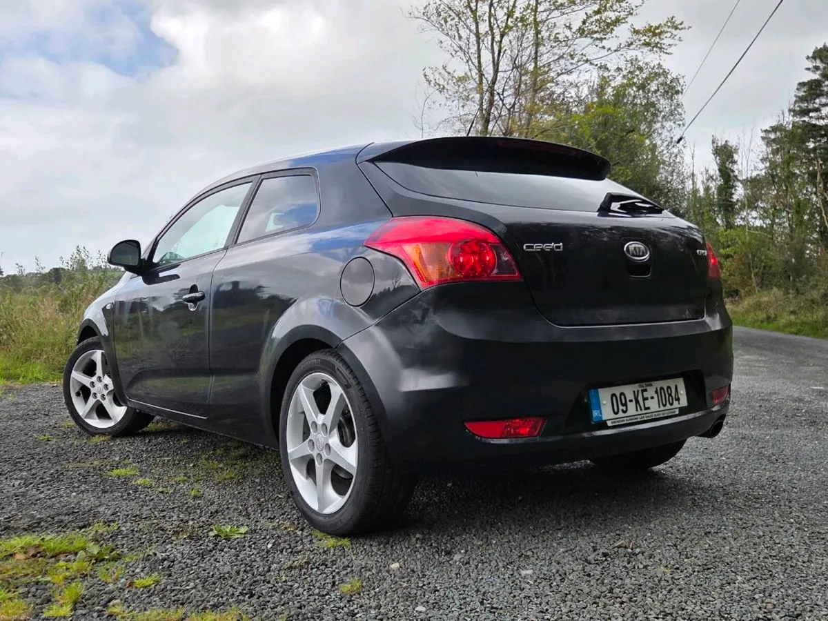 Kia Ceed - Image 5