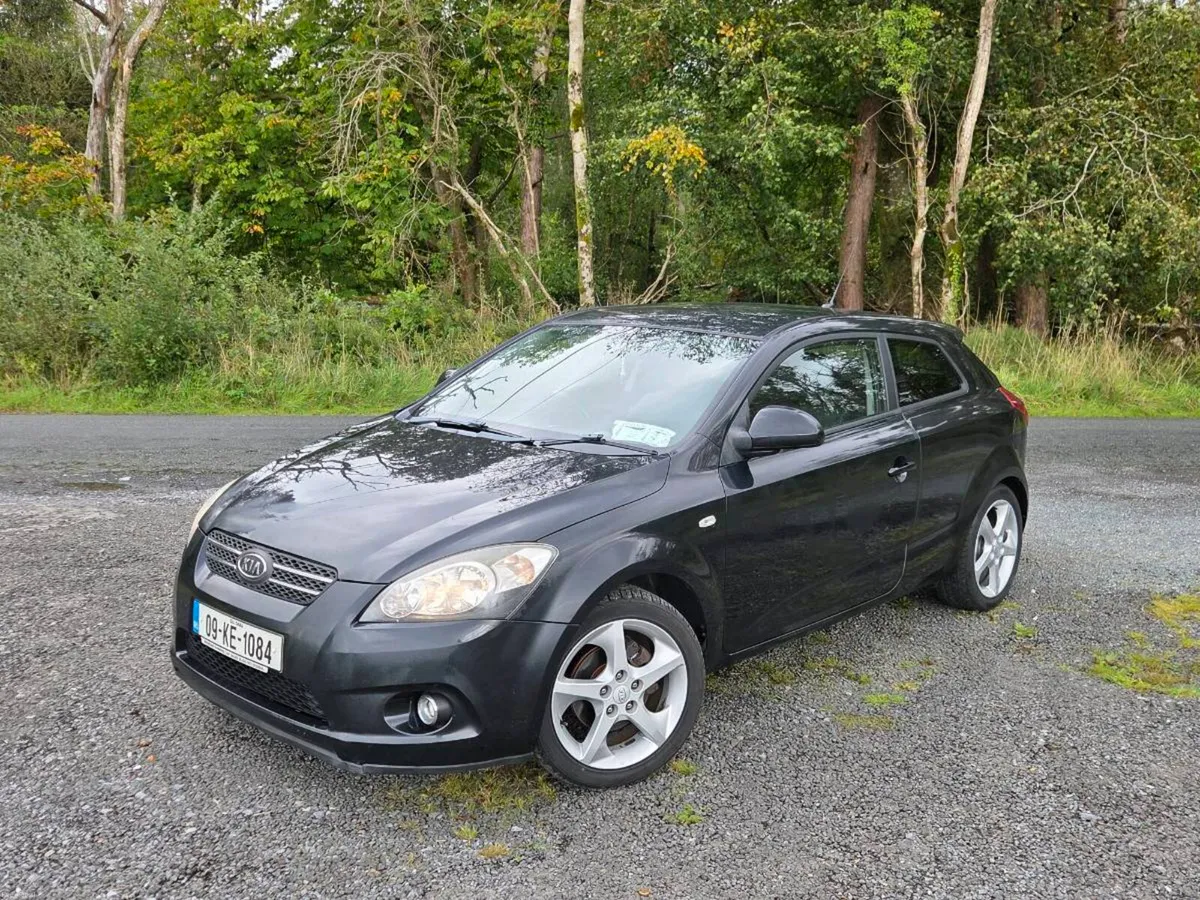 Kia Ceed - Image 1