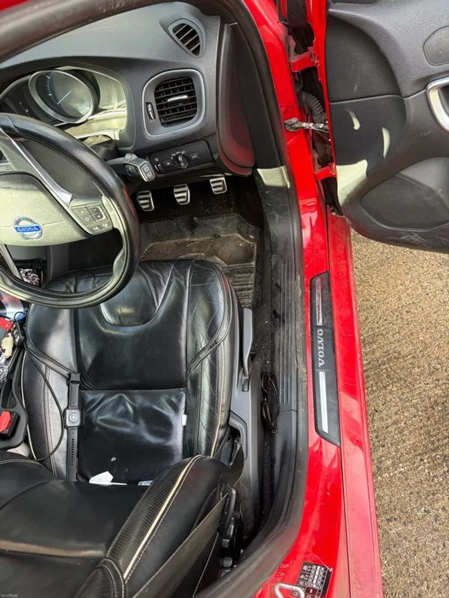 2015 Volvo V40 - Image 5