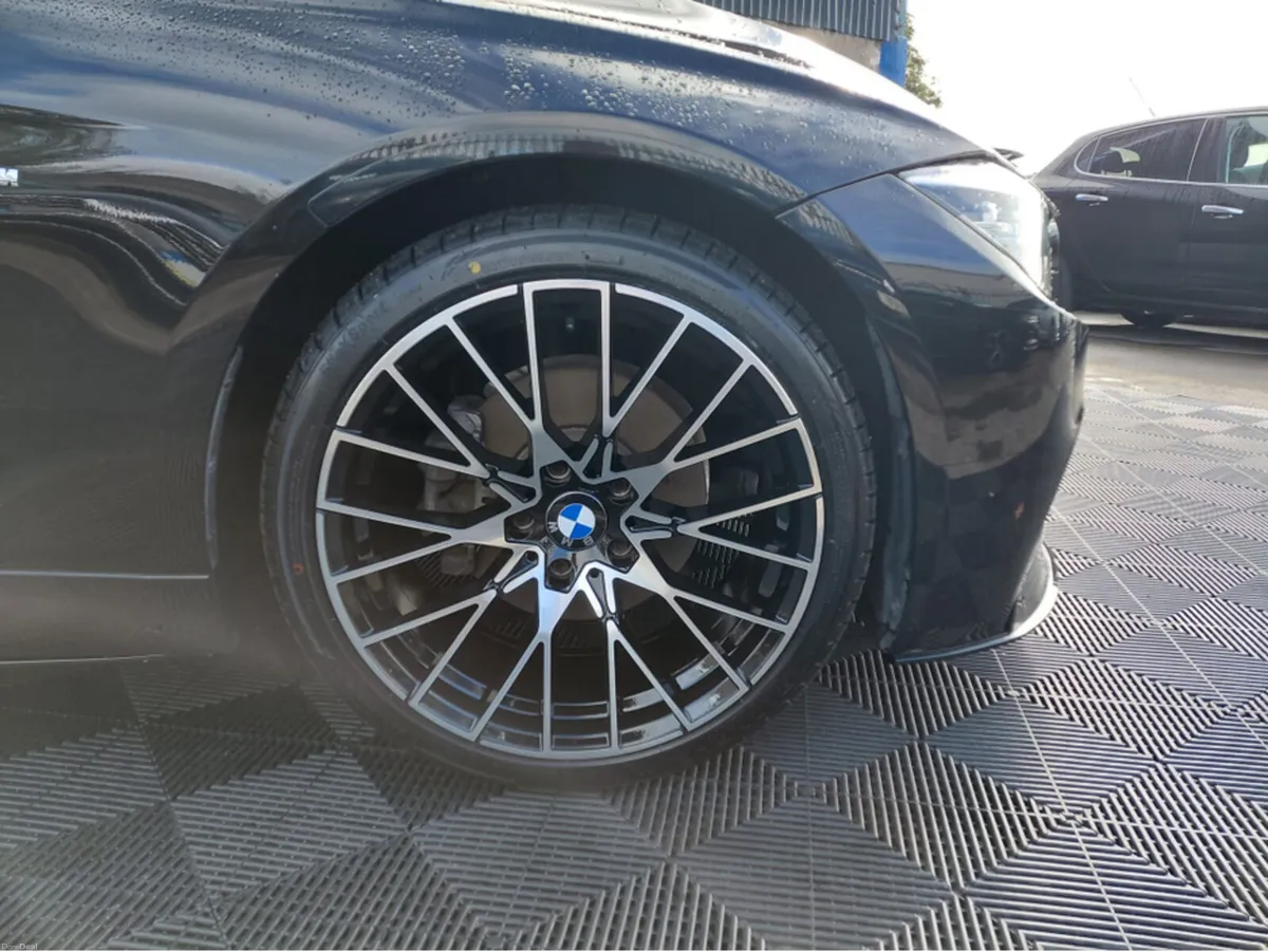 BMW 3-Series BMW 320i M-sport, 2.0 Petrol, loaded - Image 2