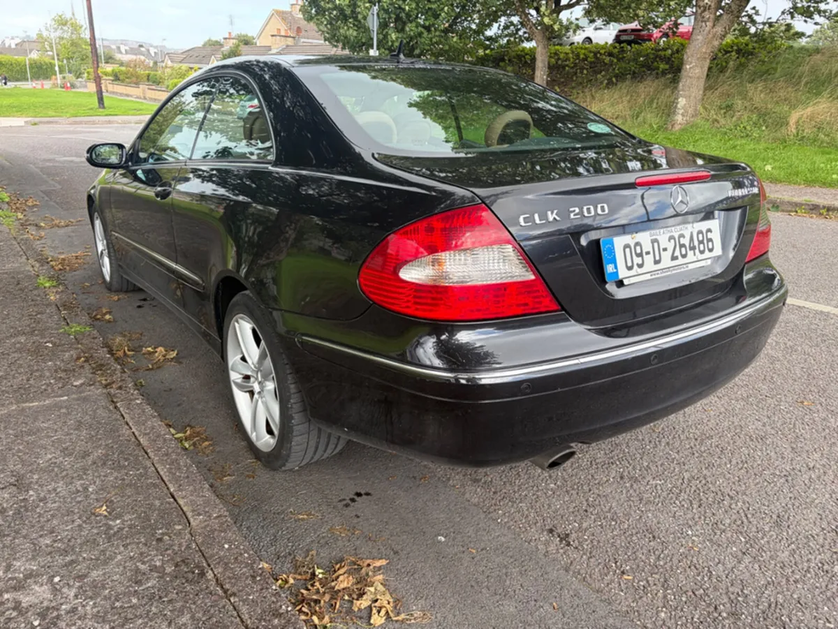 Mercedes-Benz CLK 200 K AVANTGARDE 2DR AUTO - Image 6