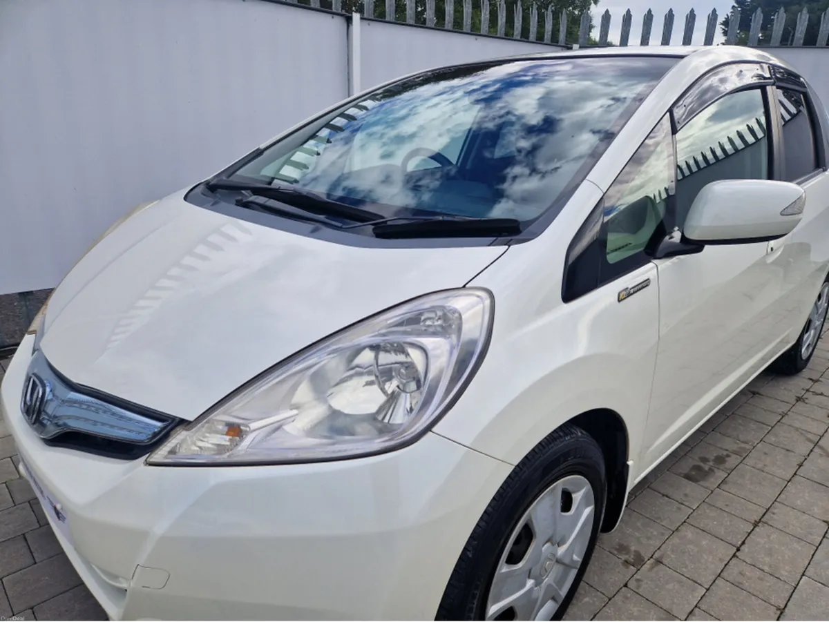 Honda Fit 1.3 PETROL HYBRID AUTO - Image 5