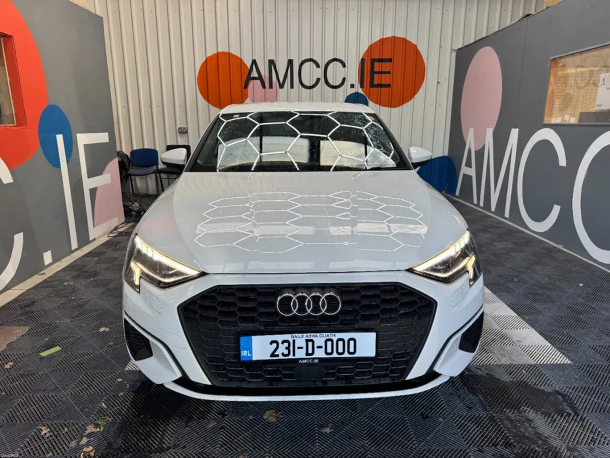 Audi A3 2023 AUDI A3 SEDAN 30 TFSI AUTOMATIC / PAR - Image 2