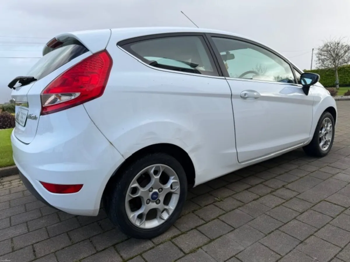 Ford Fiesta 2012 - Image 1