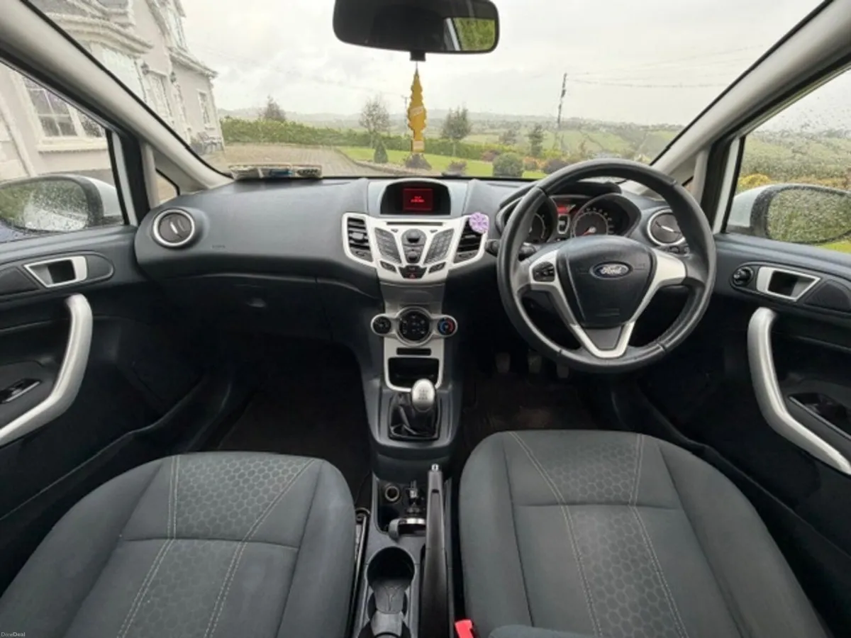 Ford Fiesta 2012 - Image 6