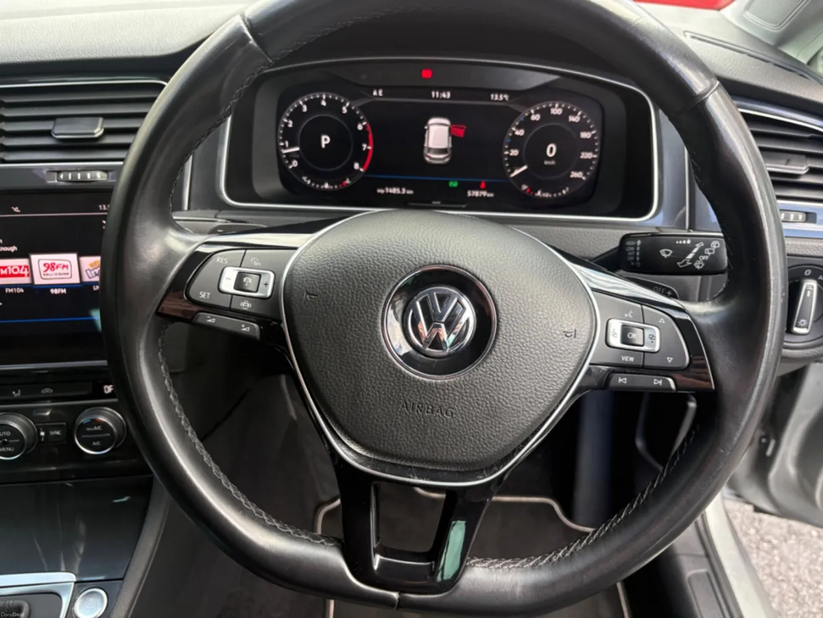 Volkswagen Golf 1.2 DBA-AUCJZ 5DR AUTO - Image 6