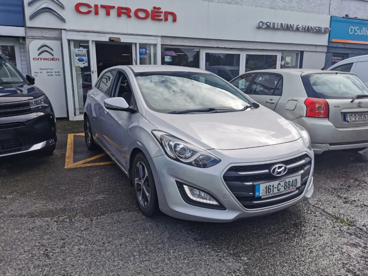 Hyundai i30 DELUXE 4DR 5DR - Image 1