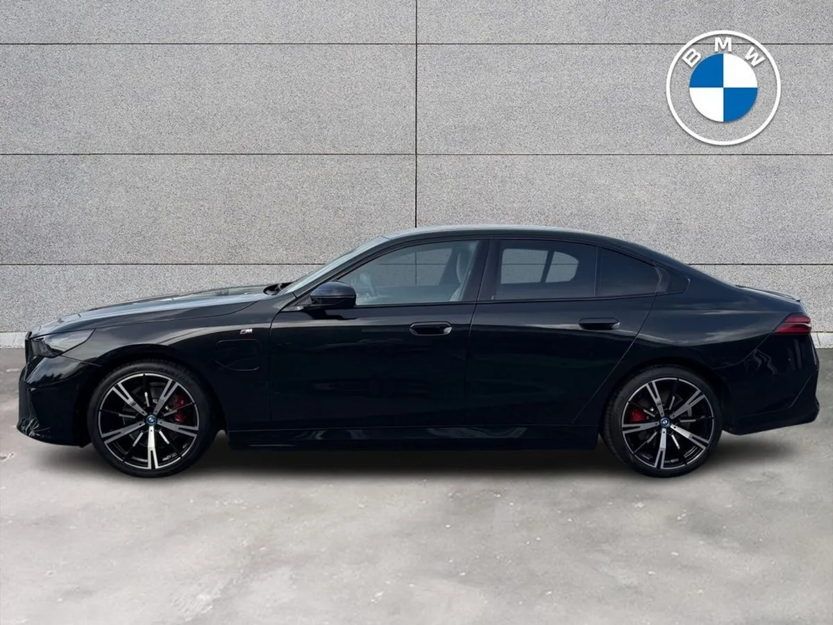 BMW 5-Series 530e M Sport Pro Saloon - Image 3