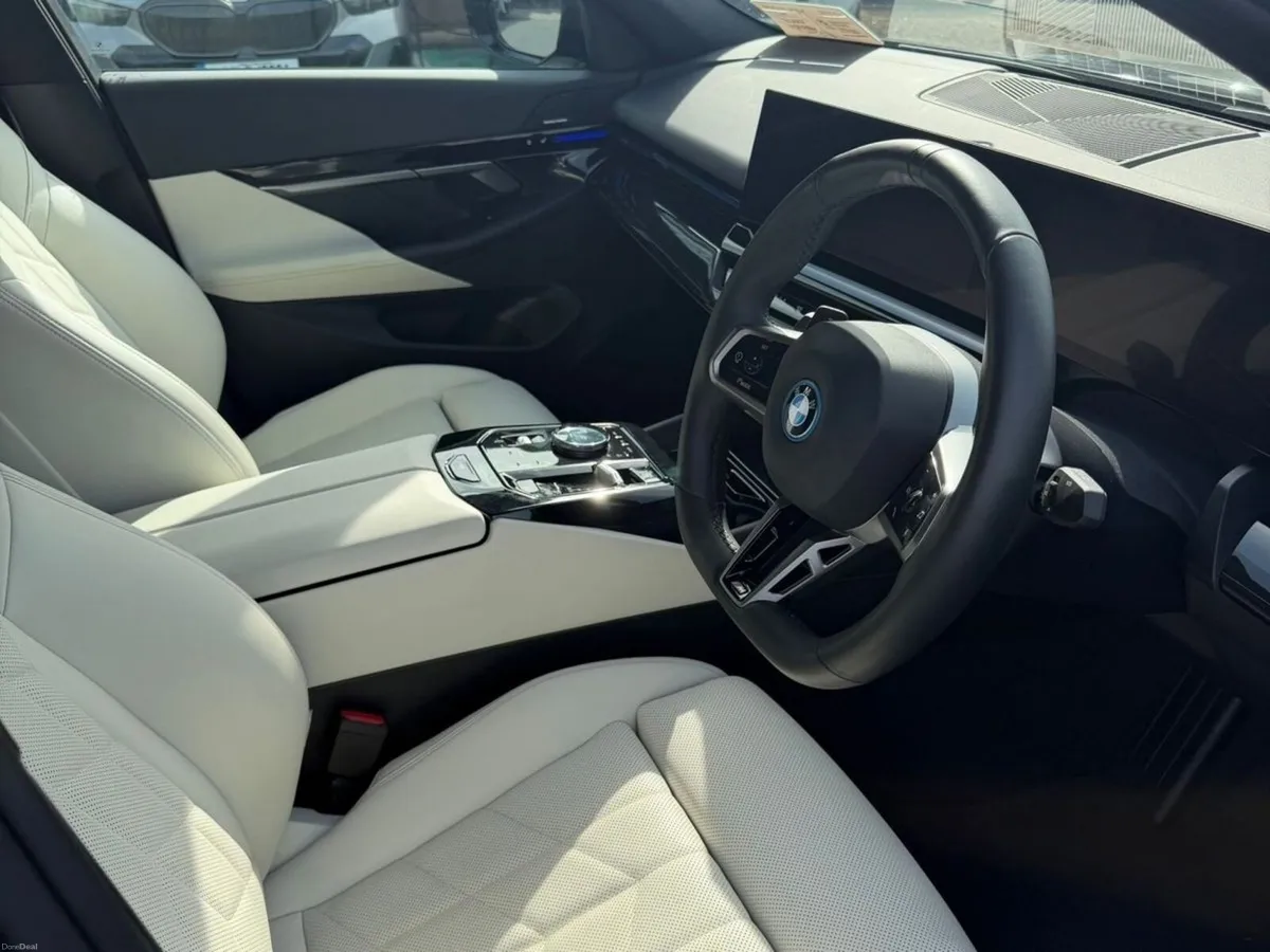 BMW 5-Series 530e M Sport Pro Saloon - Image 6