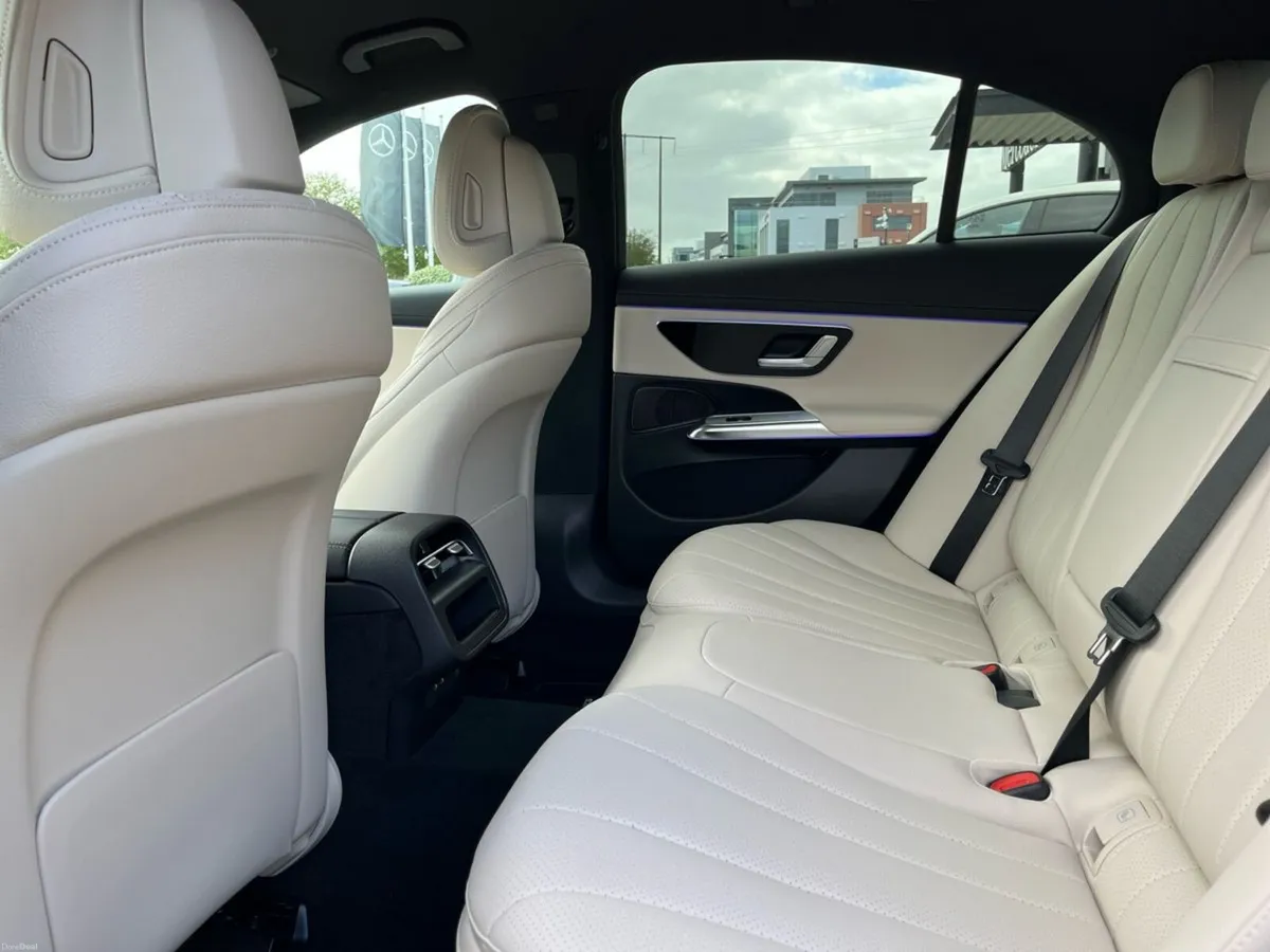 Mercedes-Benz E-Class E 300DE AMG Line Plus PHEV S - Image 4