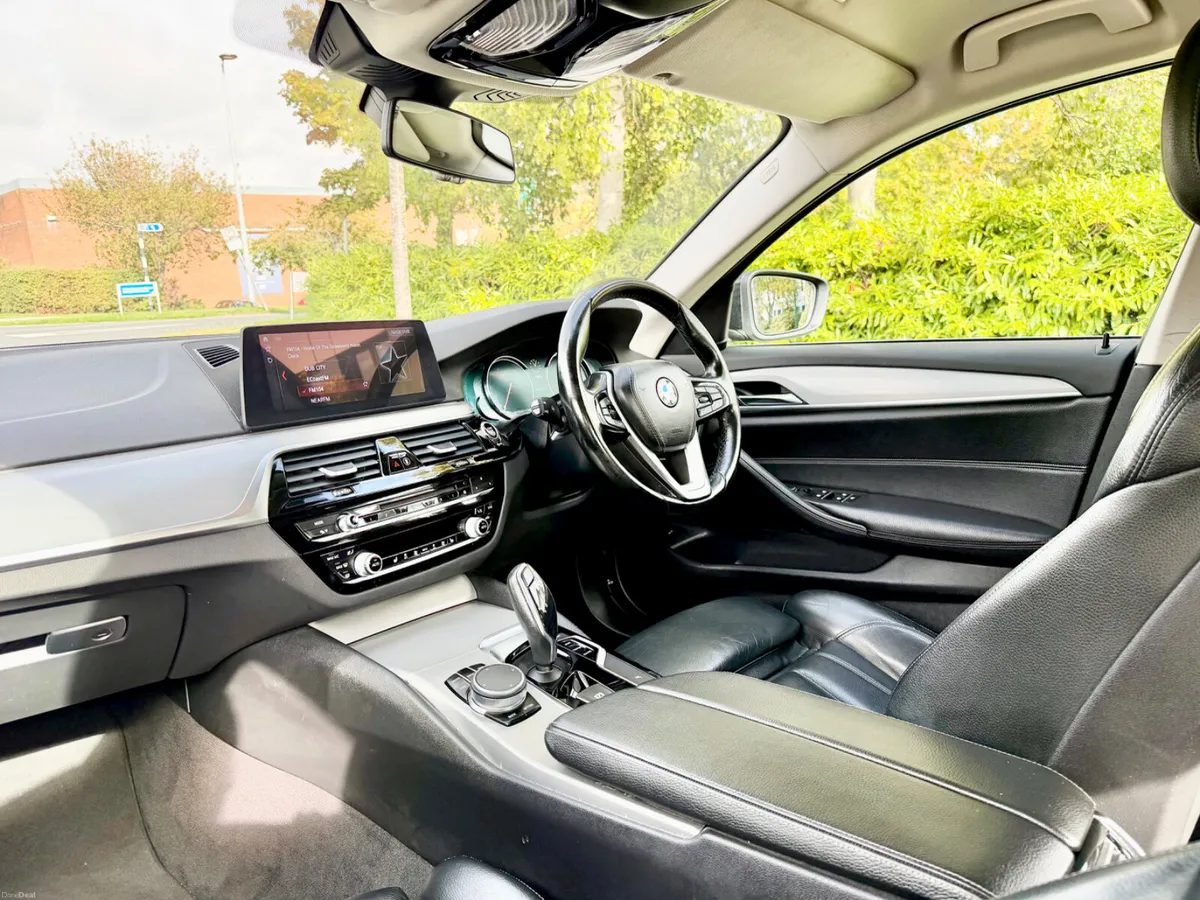 BMW 5-Series 2018!! 520D !!! X-DRIVE !! - Image 4