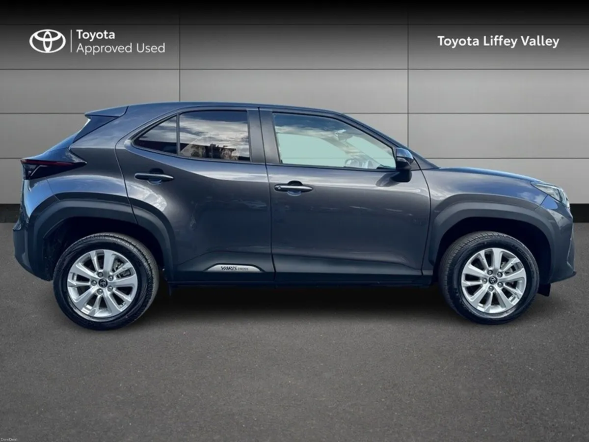 Toyota Yaris Cross YARIS CROSS LUNA - Image 3
