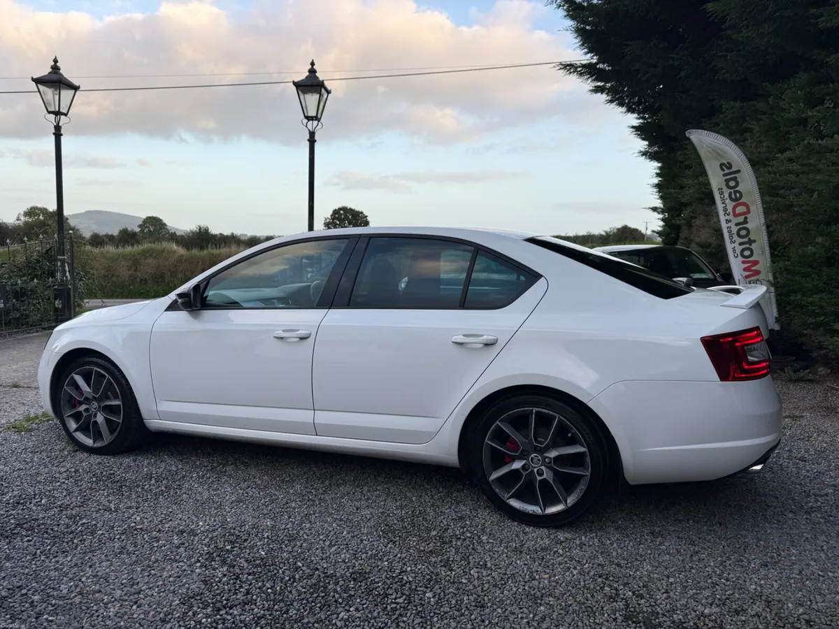 Skoda VRS 2015 2.0 TDI 184 HP - Image 4