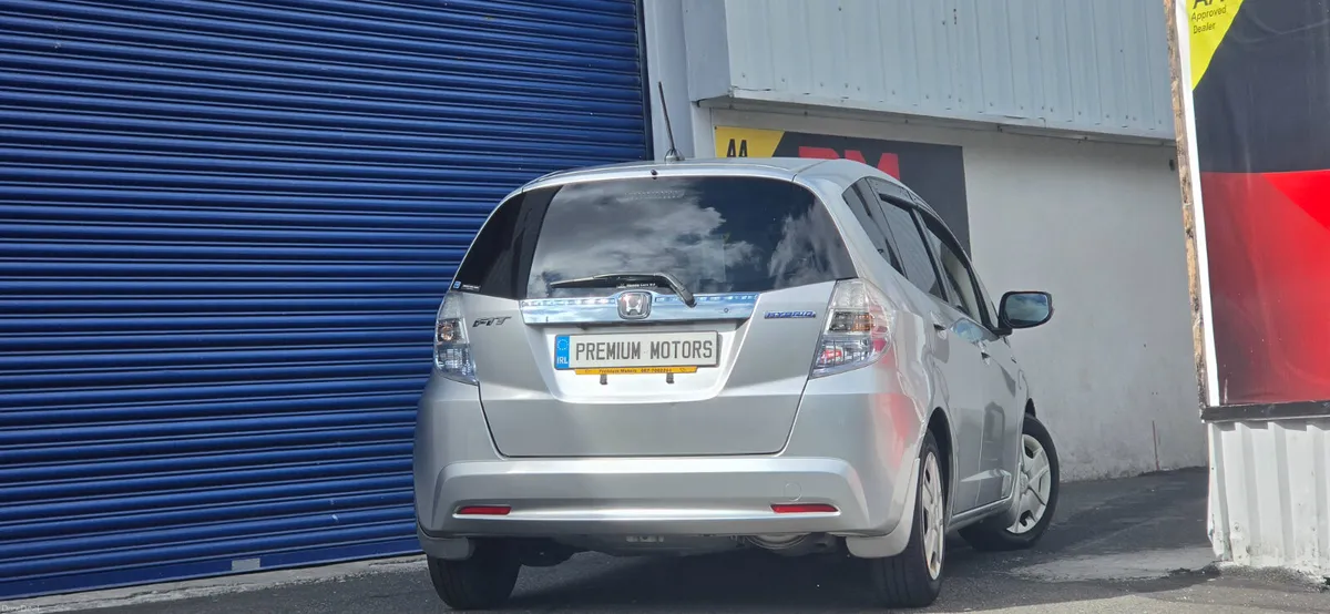 Honda Fit Hybrid Low Mileage - Image 3
