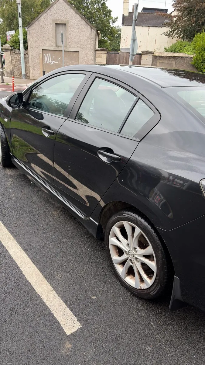 Car - Image 2