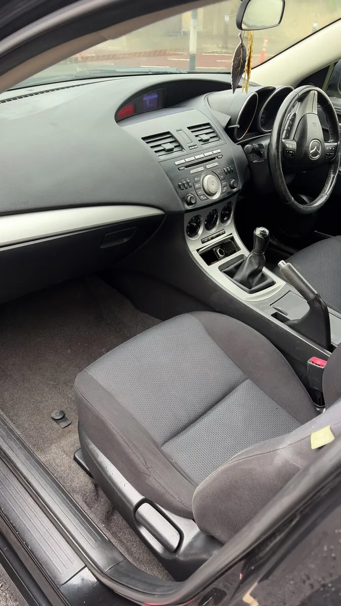 Car - Image 5