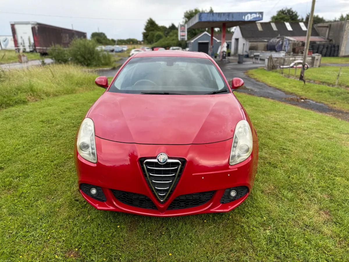 Alfa Romeo Giulietta 2014 1.4 TB AUTOMATIC VERY LO - Image 1