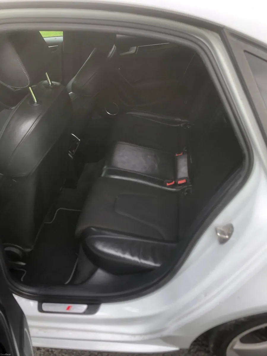2012 Audi A4 2.0 TDI S-line black edition - Image 5